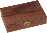 Goki Holzspielkartenbox mit 5 Würfel und 2 Kartensätzen