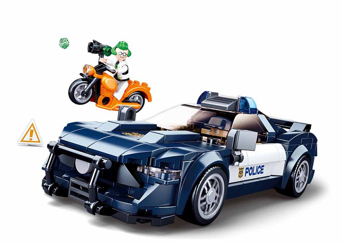 Schnelles Polizeiauto der Stadt Sluban (M38-B1063)