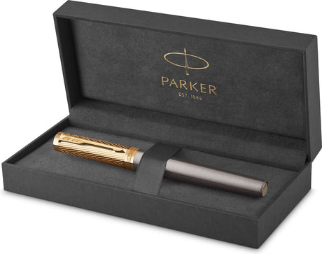 Parker Ingenuity Pioneers Collection Füllfederhalter | grauer Lack mit goldener Kappe und Details | mittlere Edelstahlfeder | schwarze Tinte und Konverter | mit Geschenkbox