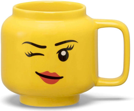 Room Copenhagen Lego-Keramikbecher – zwinkernder Mädchenkopf, klein (gelb)