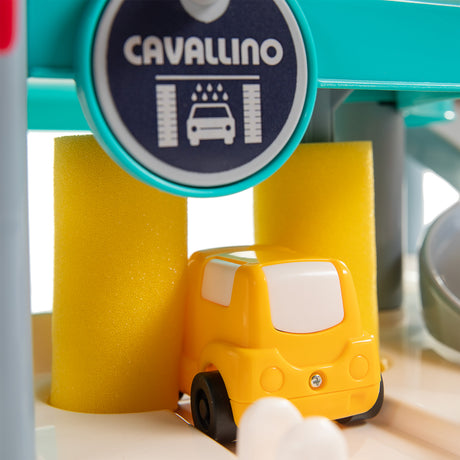 Cavallino Luxusgarage mit Autos