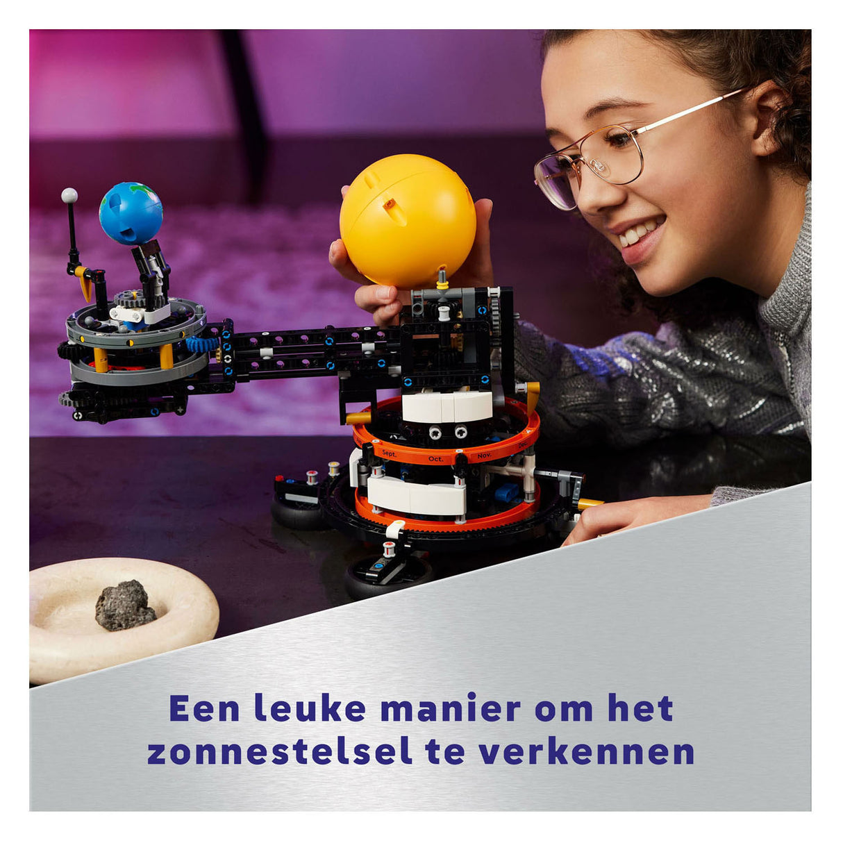 Lego Technic – Bauspielzeug „Erde und Mond in Bewegung“.