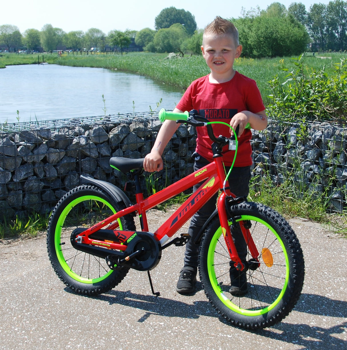 Volare Rocky Children's Bike Boys 16 Zoll rot