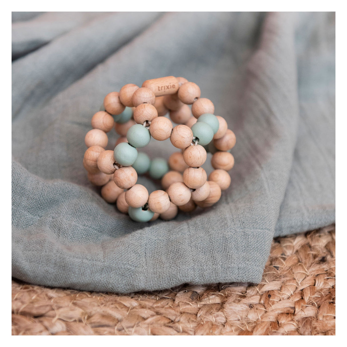 Trixie Wooden Bead Ball Mint