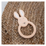 Trixie Bijtring um Frau Rabbit