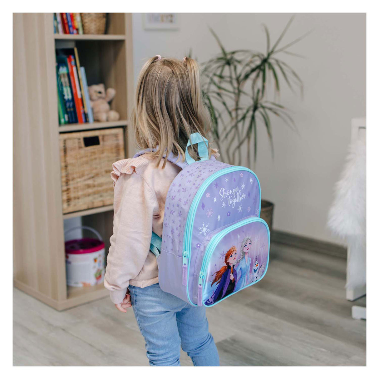 Undercover-Rucksack mit gefrorener Vordertasche