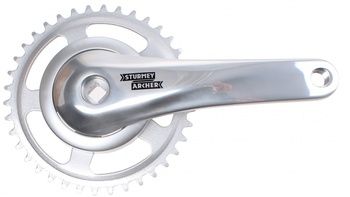 SunRace crankset 38T, cranklengte 170mm. zilver, alumnium, spieloos. 95mm cover. 0mm diepte