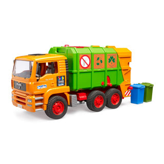 LKW-Mann Müllwagen 50 Jahre alt