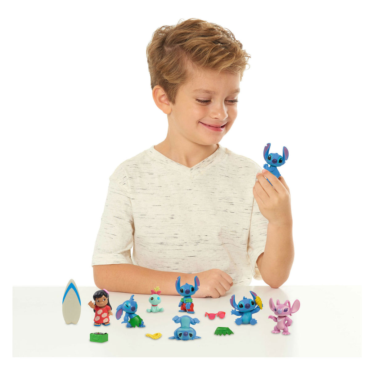 Spectron Stitch Deluxe Figures play set, 13dlg.