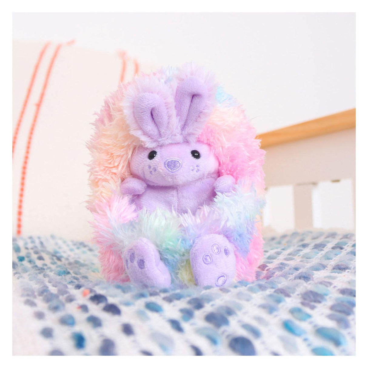 Curliminals bo de Regenbogen Bunny interaktiven Hug