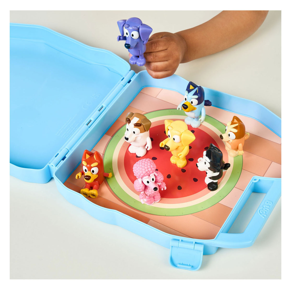 Bluey play go koffer met 8 speelfiguren