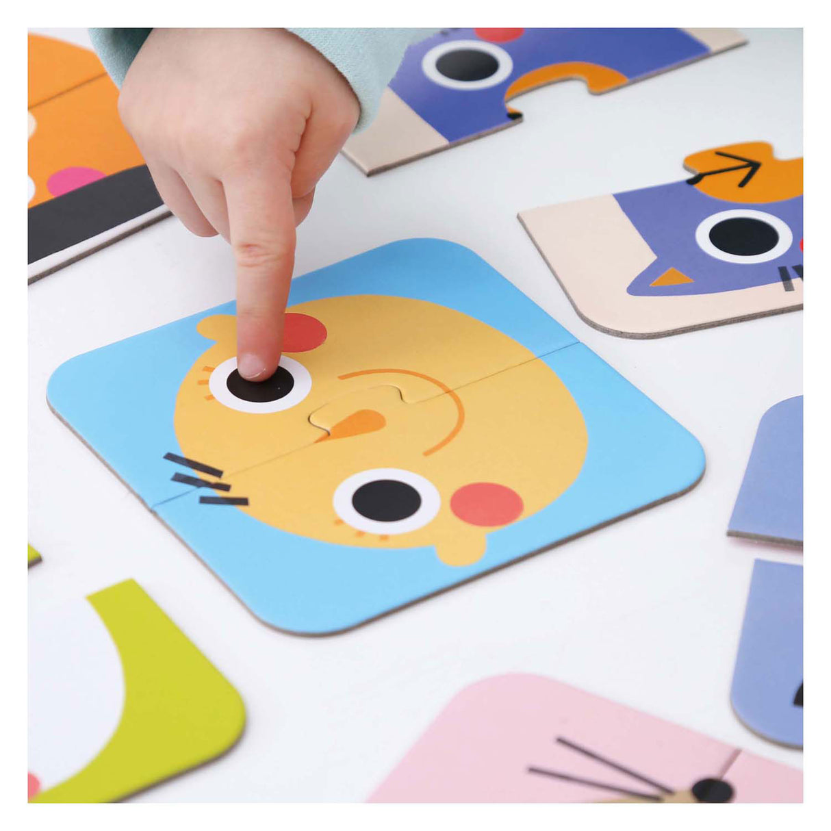 Bananenpanda-Puzzle für unterwegs, halbe Gesichter ab 15 m.