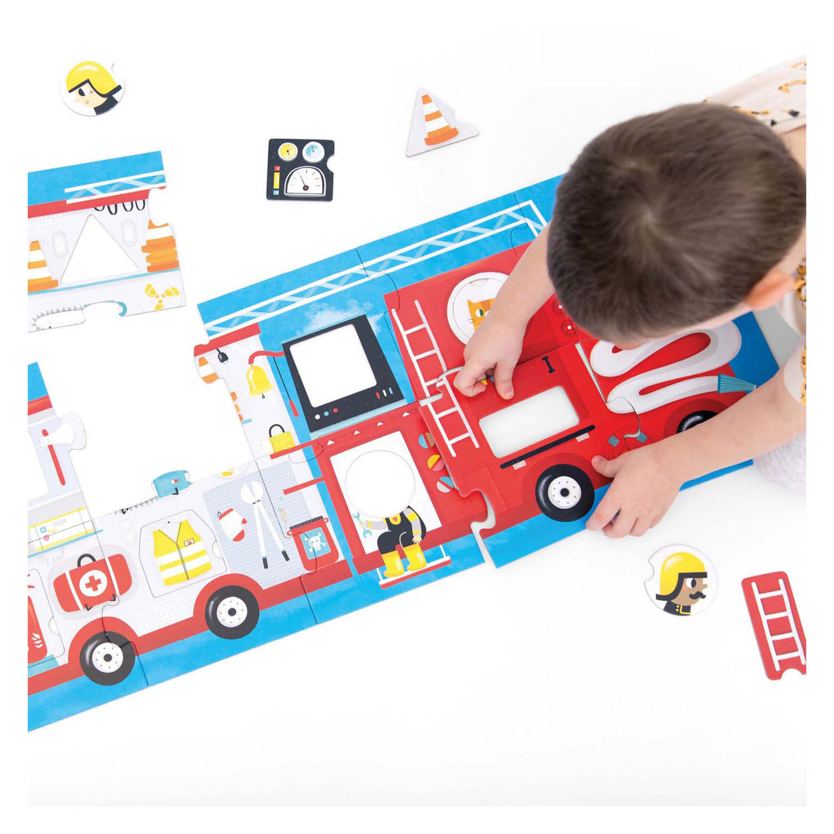 Bananenpanda - Passen Sie das Puzzle an ein Feuerwehrauto an - 23 Teile.