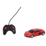 RC Audi R8 Coupé rot im Maßstab 1:24