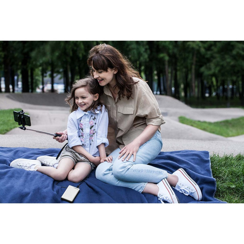 Varta Powerbank 10.000 mA silber + LED-Anzeige USB und USB-C – 3509010