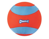 Chuckit! Mega-Amphibienball - Hundespielzeug - Hundeball - Chuckit-Ball - schwimmend - für im Wasser - orange blau - ø 11,5 cm
