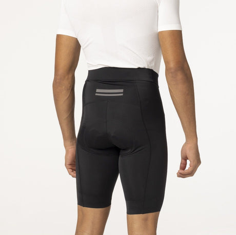Agu short essential heren