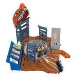 Hot Wheels Monster Trucks Arena Smash Spin Out Play Set