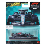 Hot Wheels Premium Metall-Formel-1-Sammelspielzeug-Rennwagen – George Russell Mercedes-Benz