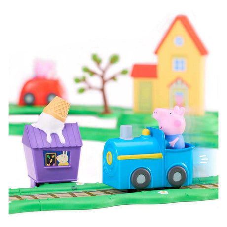 Gear2play Peppa Pig Whiz Around – Spielset „Peppas Ringstraße durch die Stadt“ – Modulare Strecke für herumflitzende Fahrzeuge – interaktiv mit Musik und Sound