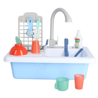 Spülbecken mit echtem Wasserhahn und farbwechselndem Geschirr