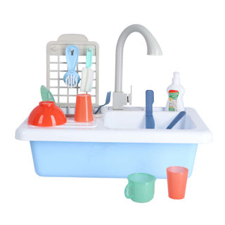 Spülbecken mit echtem Wasserhahn und farbwechselndem Geschirr