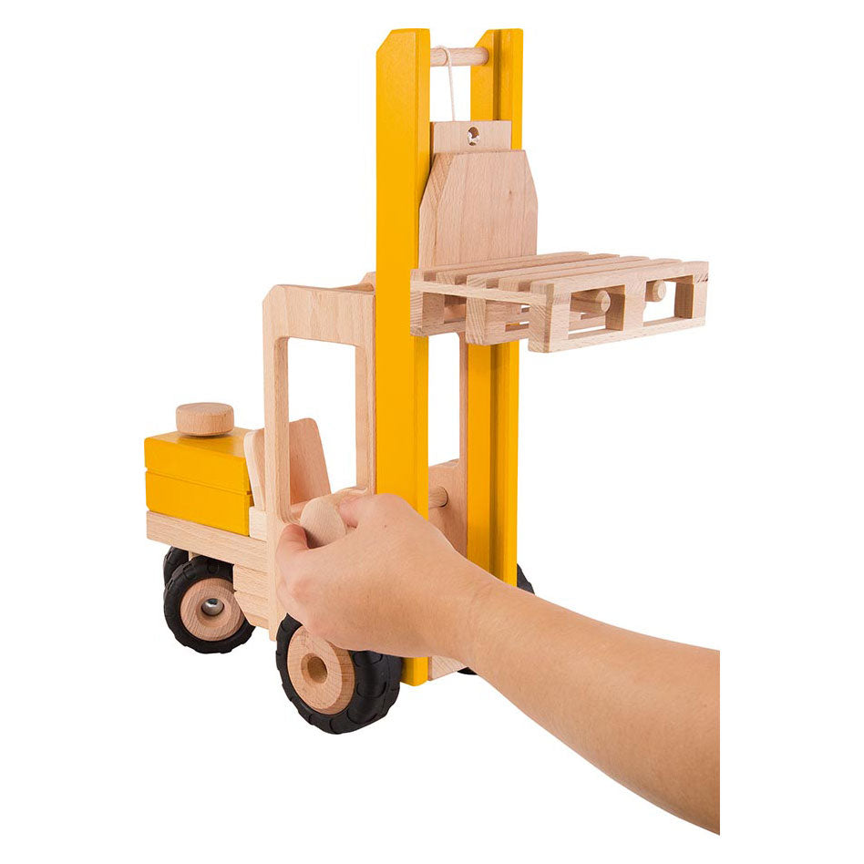 Goki wooden forklift truck