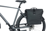 Basil Soho Double Bicycle Bag Nordlicht - Vodoodporen, PU, ​​zapiranje rola, primerno za Mik, 41 LTR, Night Black