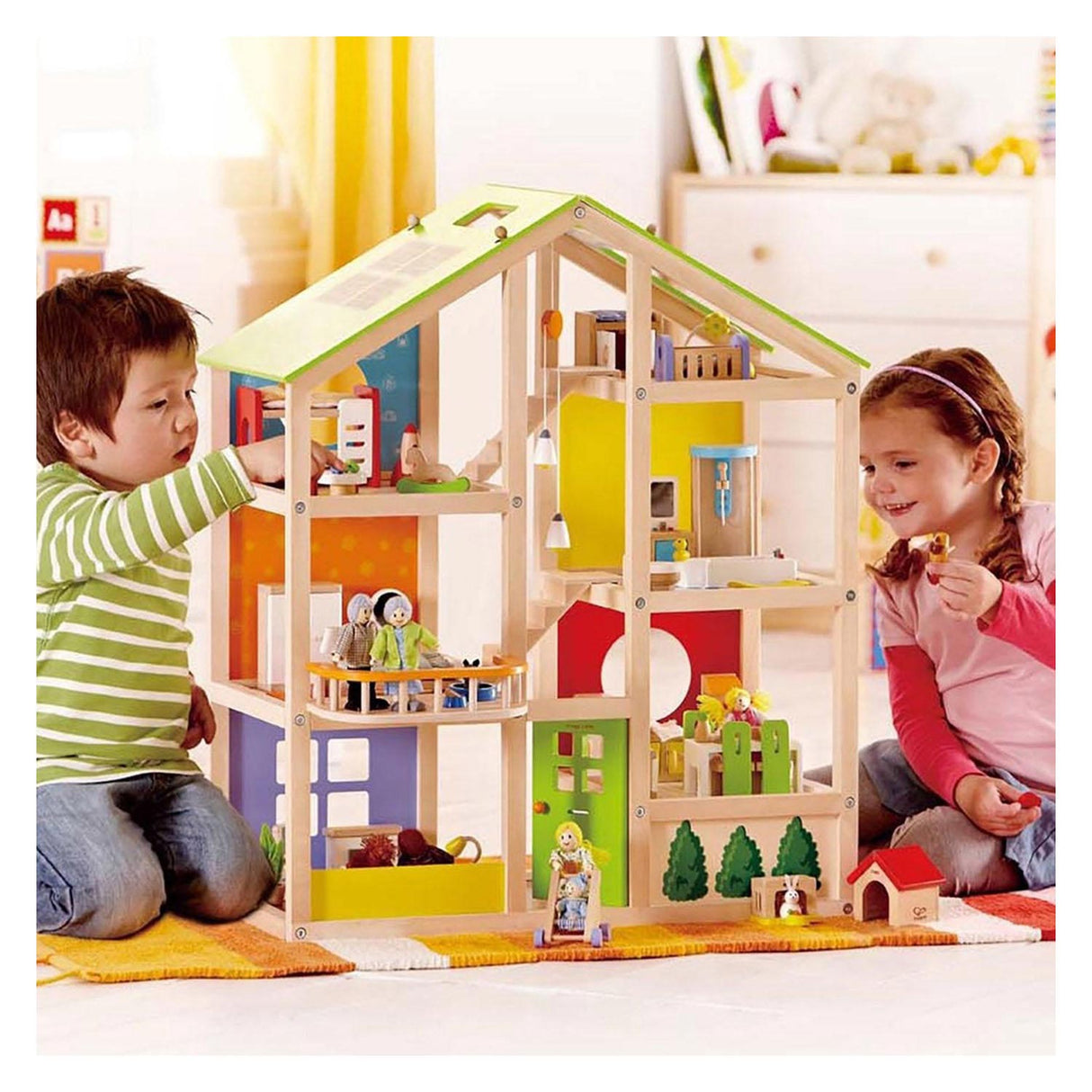 Hape Wooden 4 temporadas Dollhouse con muebles