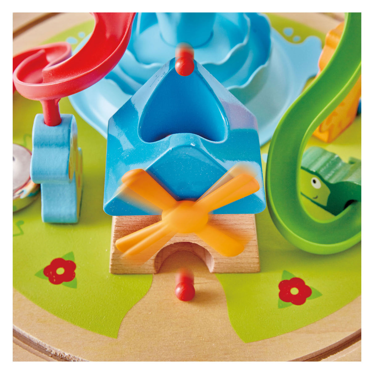 Hape bol mat magnetesche Dolhof Sunney Valley Kuppel