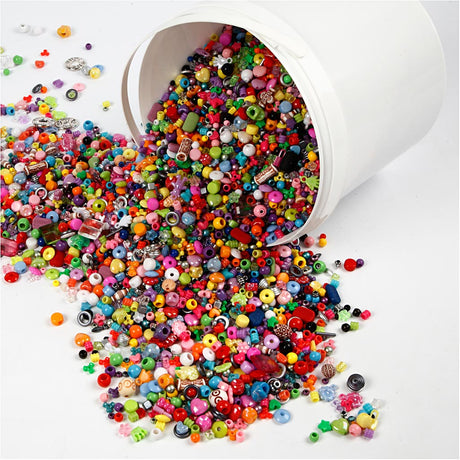 Kreativunternehmen https: www.cchobby.nl Bucket-with-plastic-beads-size-6-20-mm-hole-size-1-5-6-mm-ca-8100-piece-3000-gr-5700-ml-1-bucket