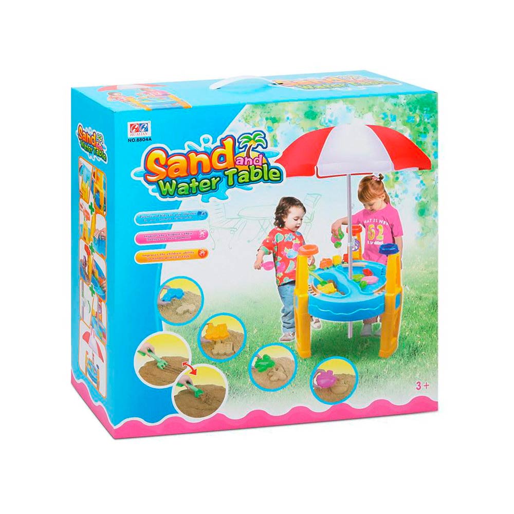 Sand- und Wasserspielplatz mit Sonnenschirm