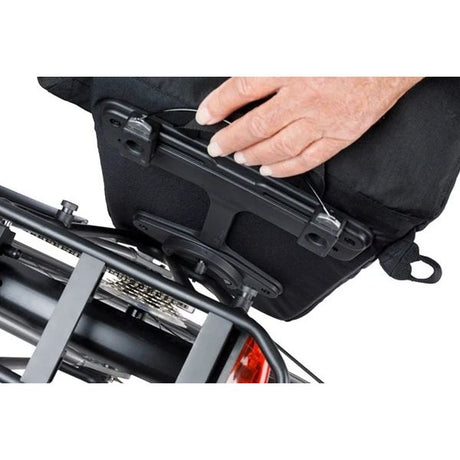 Basil Fahrrad-Umhängetasche Move Mik Studs 14 Liter 14 x 24 x 34 cm – Schwarz