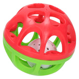 Playgo hüpft und spielt Ball