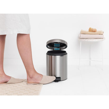 Brabantia Newicon Treteimer 5l mattierter Stahl