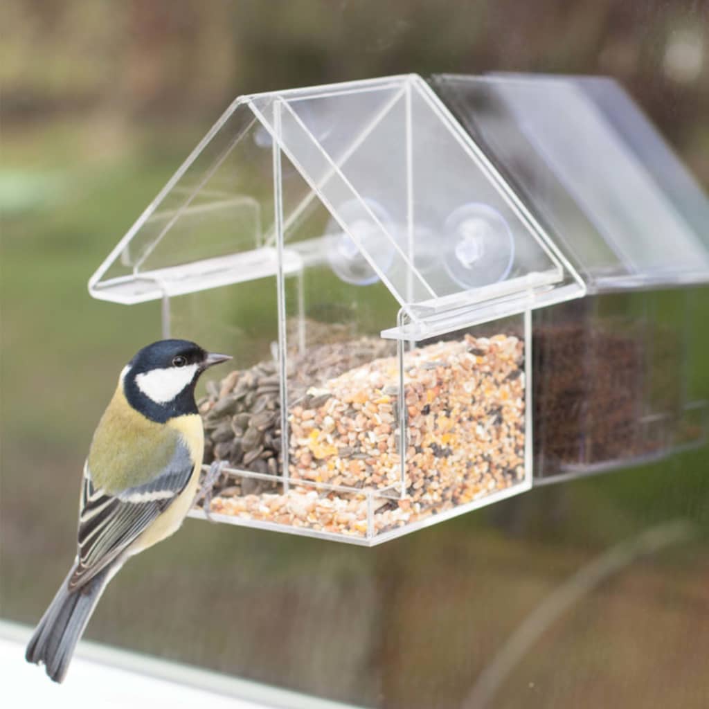 Esschert Design Feeding House vor dem doppelten Acrylfenster