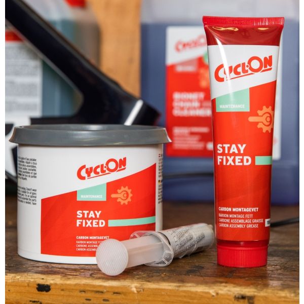 Cyclon Stay Fest Carbon M.T. Einfügen 150 ml (im Blasenpaket)