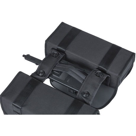 Basil Doppelte Fahrradtasche Tour wasserdicht mik 28 Liter 14 x 29 x 30 cm (2x) - schwarz