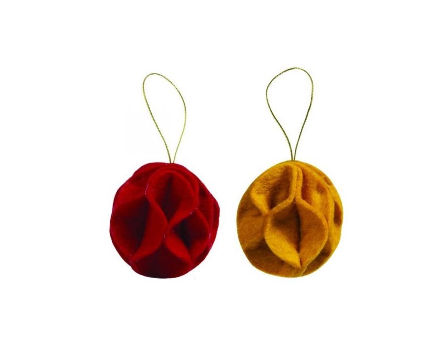 Blauer Weihnachtsschmuck aus Filz – rot und gelb