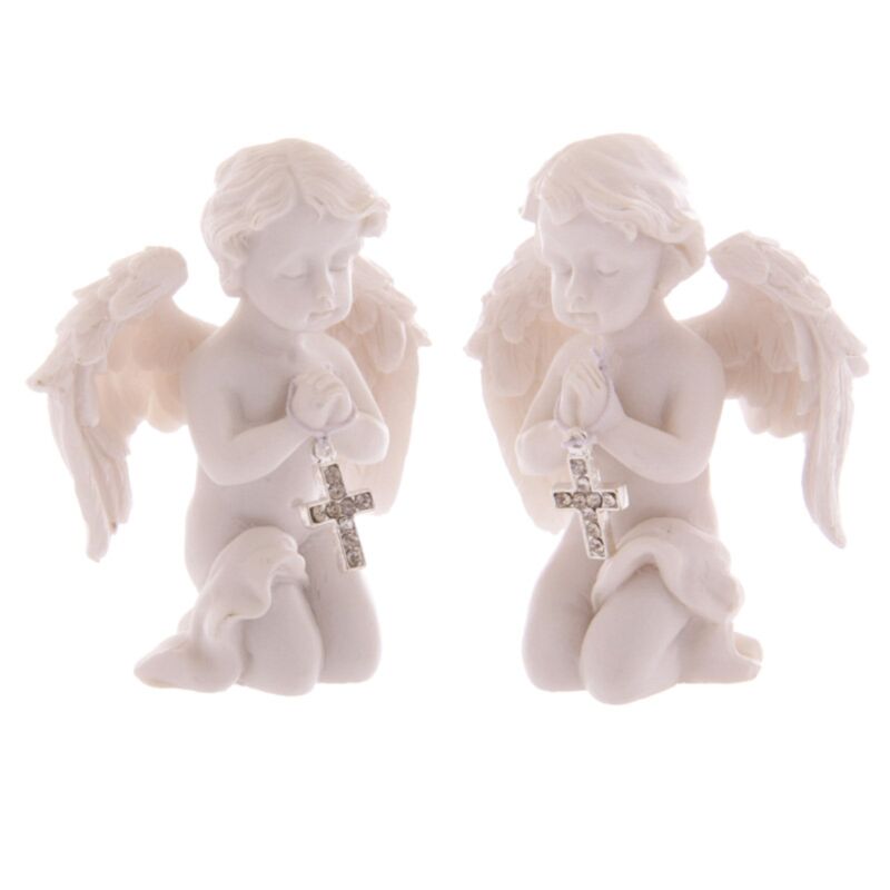 Cherub mit glitzerndem Kreuz