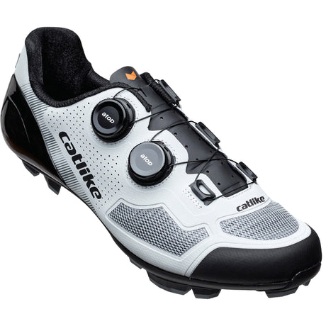 Katzenartige MTB-Schuhe Mixino XC1 Größe 39 Carbongrau