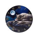 Lisa Parker Uhr mit Aufdruck „Quiet Reflection Wolf“.