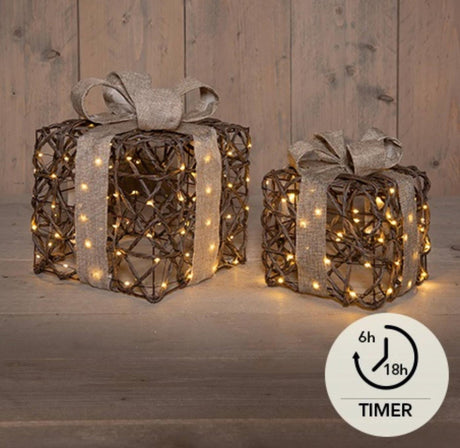 Anna's collection verlichte cadeaudoosjes set van 2 50 led classic warm 15x15x17cm 20x20x23cm werkt op 3xaa batterijen met timer