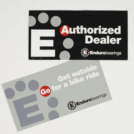 Enduro-Lager-Fensteraufkleber eines autorisierten Händlers