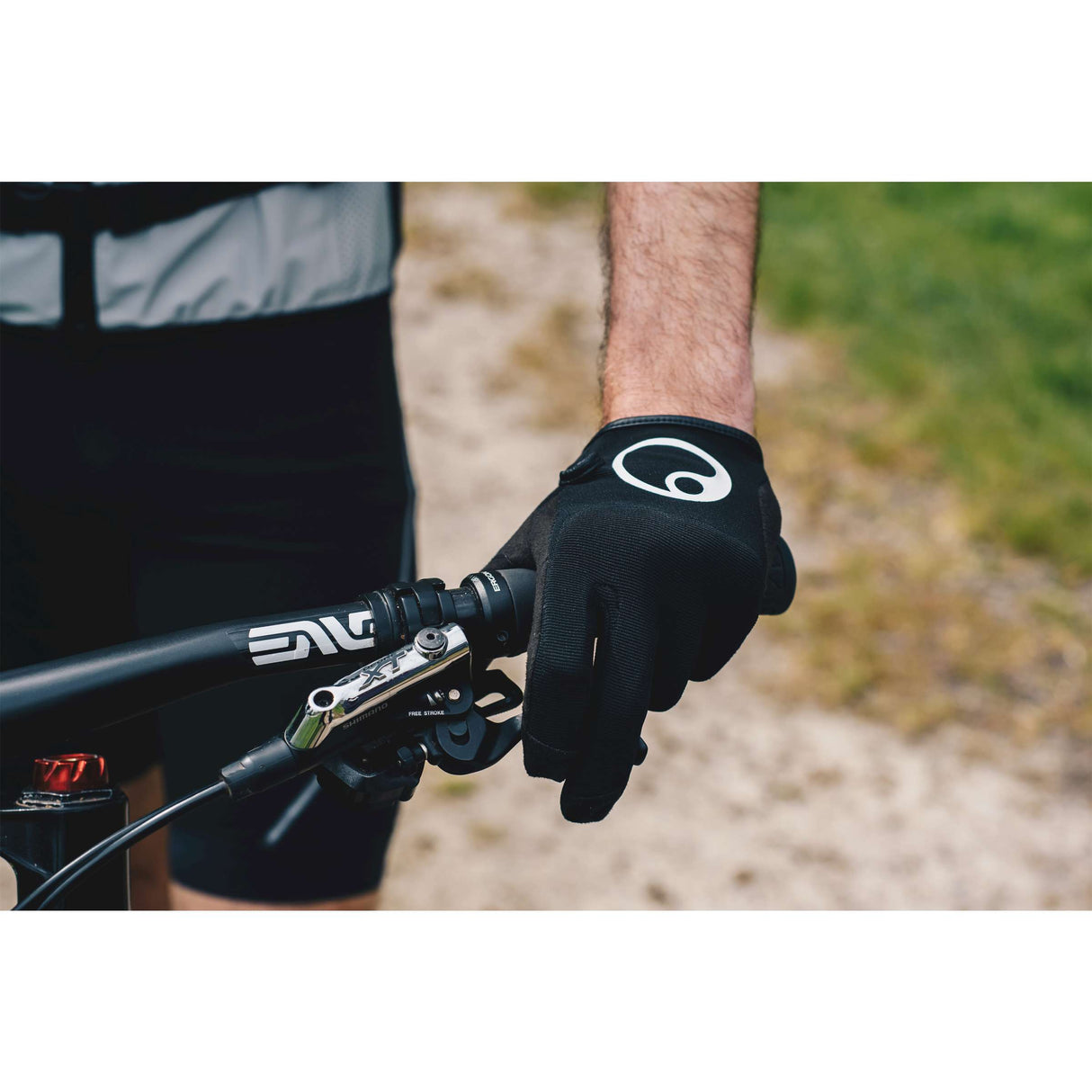 Ergon Handschuh HE2 evo mt s
