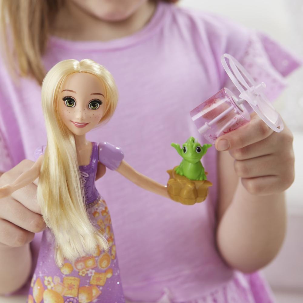 Hasbro -Prinzessin Rapunzel schwimmende Laternen