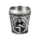 Mittelalterliches schwarzes Ritter-Schnapsglas