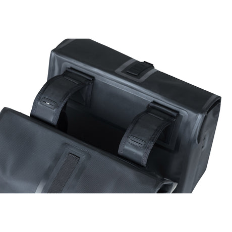 Basilikum Urban Trockener Doppelfahrradbeutel, wasserdicht, 50 l, Matt Schwarz