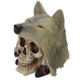 Totenkopf mit Wolfskopf als Wohnaccessoire