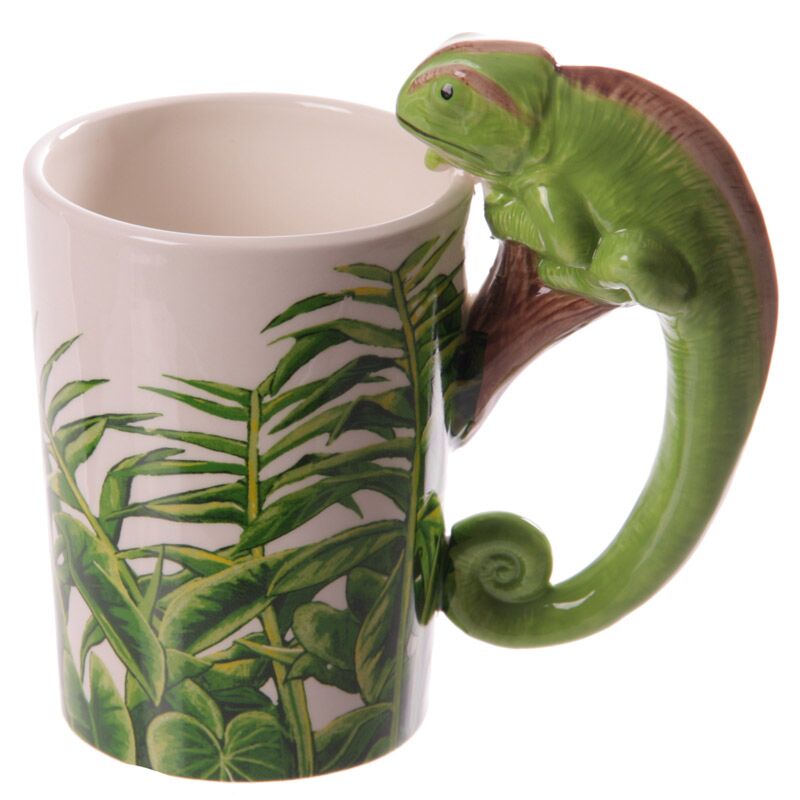 Keramikbecher mit Chamäleon-förmigem Henkel